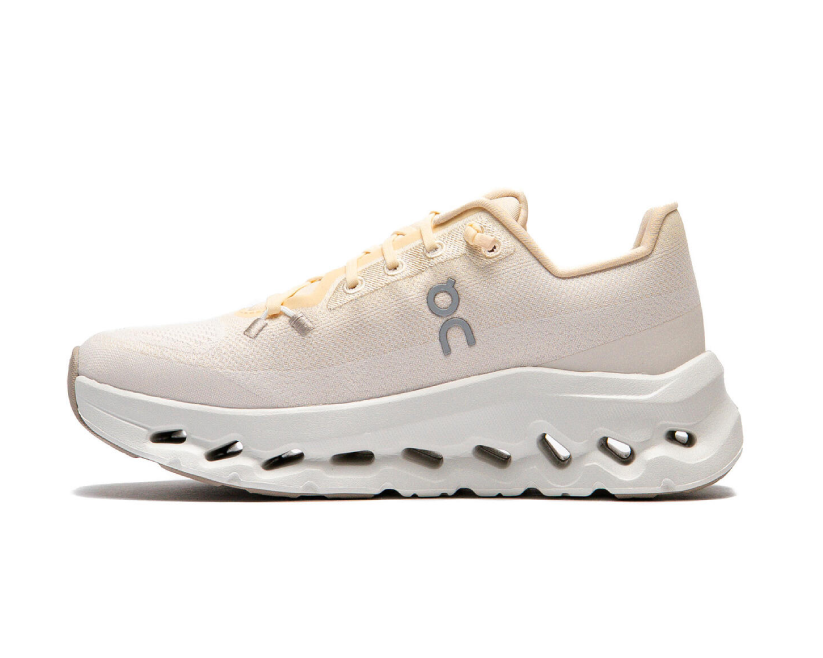 Running WMNS Cloudtilt